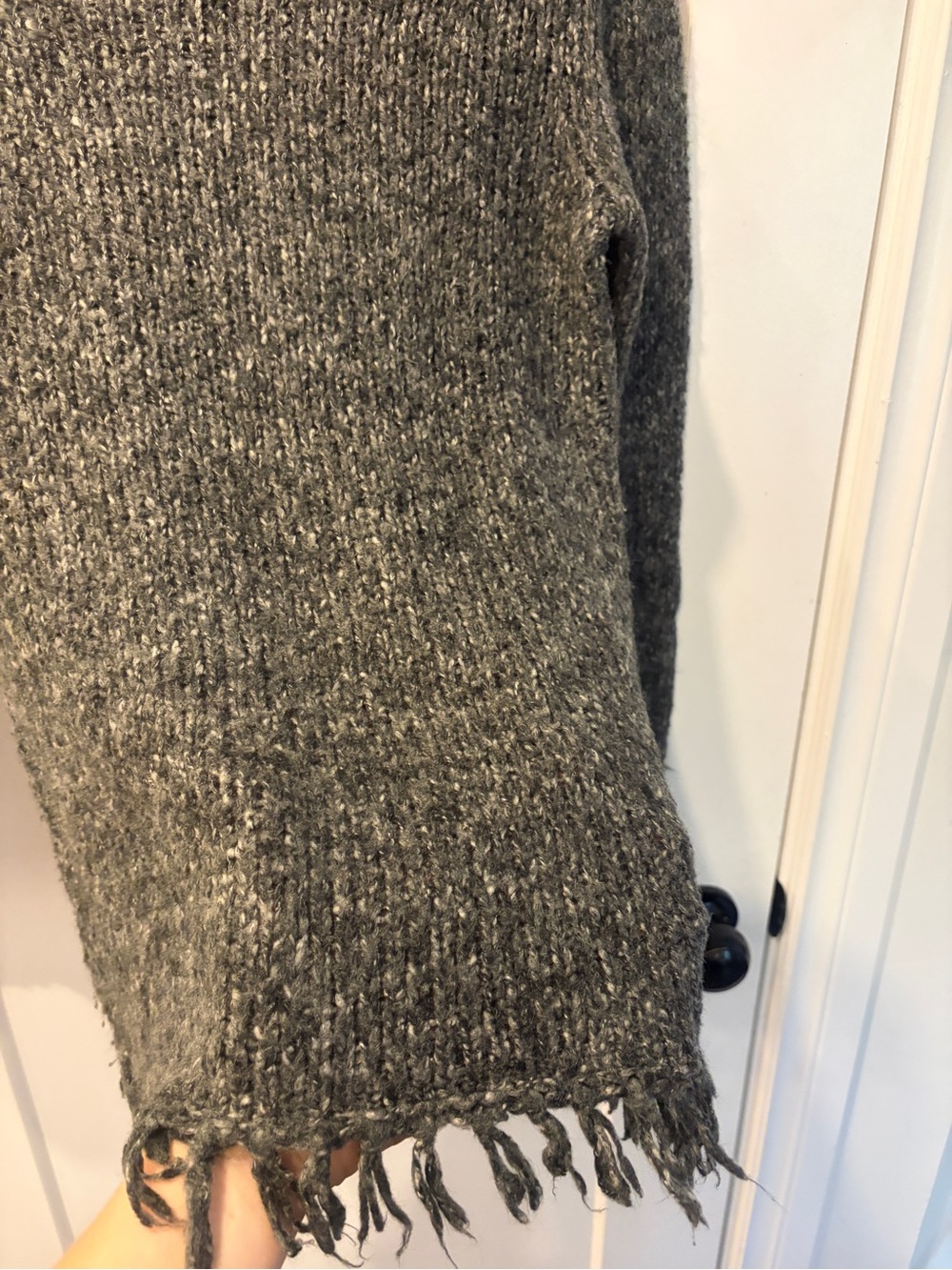 Y2K Women’s Gray Fringe Hem Knit Sweater - Picture 3 of 13